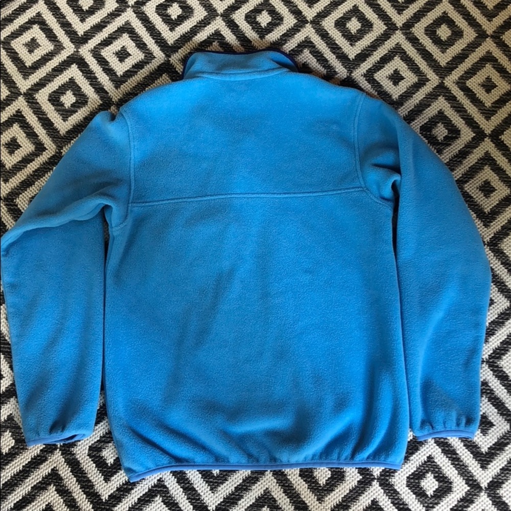 Patagonia Women’s light weight fleece pullover - Picture 3 of 3